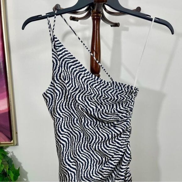 New CINQ À SEPT Christel One-shoulder Asymmetric Silk Midi Dress In Ivory/ Navy - Picture 7 of 15